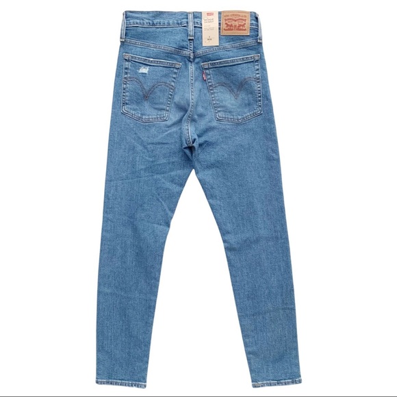 Levi’s Wedgie Fit High Rise Distressed Crop Jeans - Picture 4 of 16